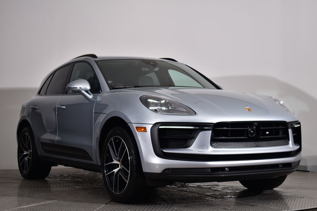 2022 Porsche Macan Base 7