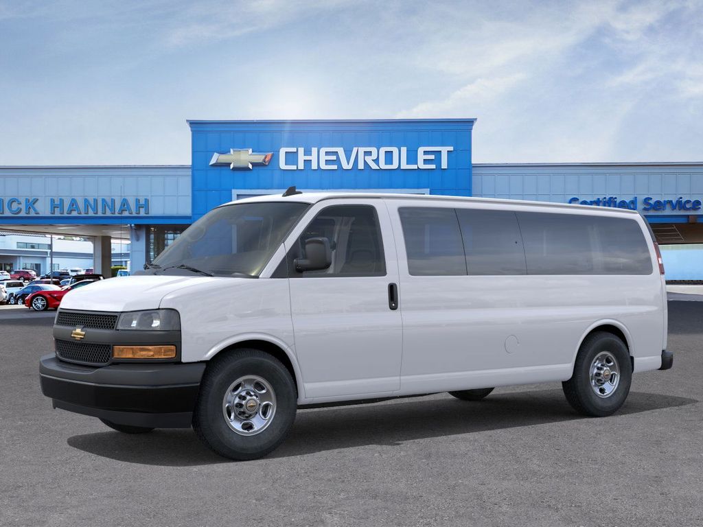 2025 Chevrolet Express 3500 LS