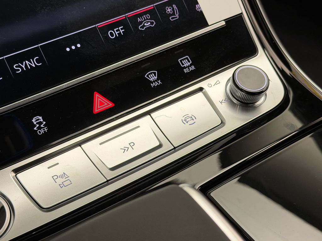 Thumbnail: 2027 Audi A8 - 31