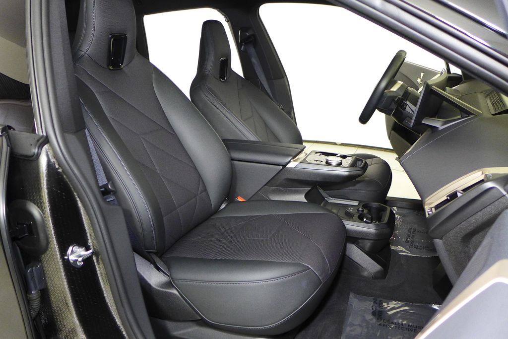 2024 BMW iX xDrive50 18