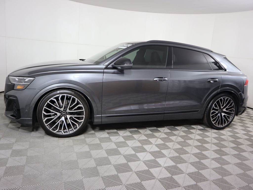 Thumbnail: 2024 Audi SQ8 - 8