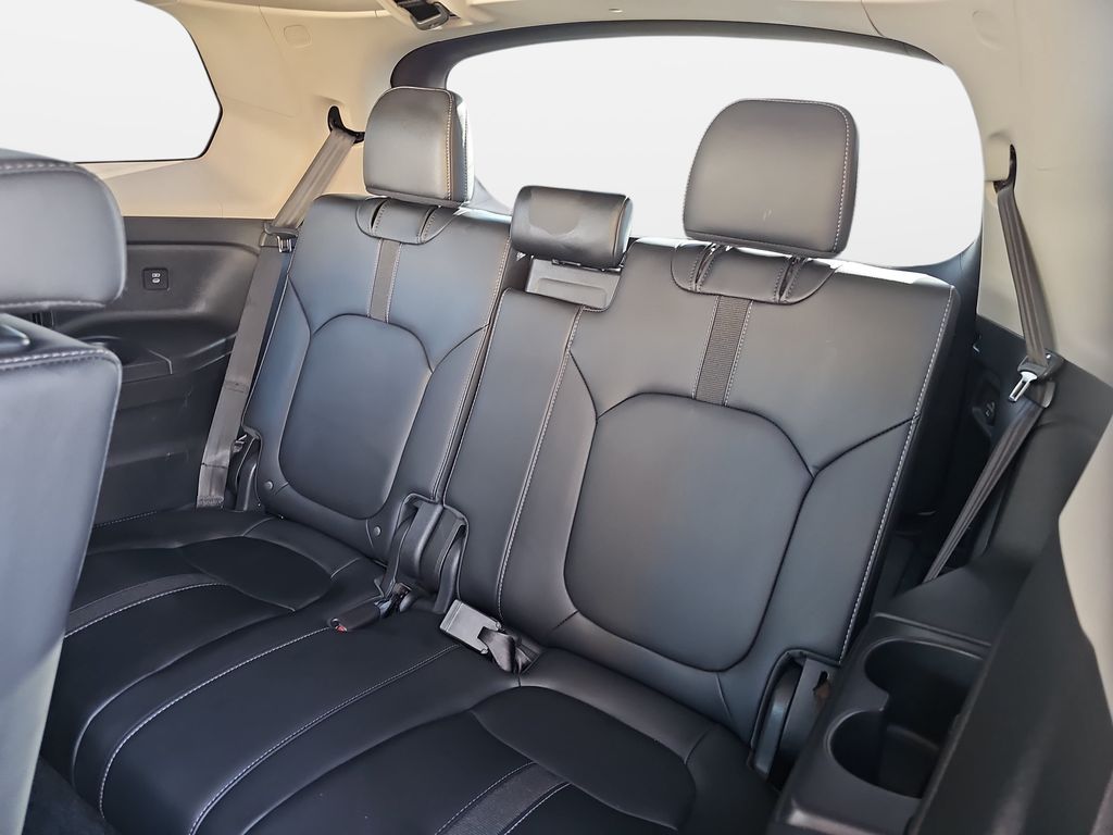 Used 2025 Honda Pilot SUV