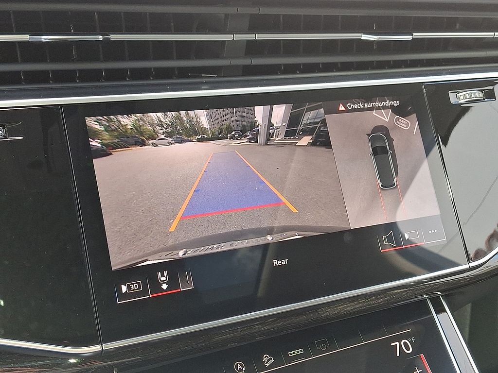 Thumbnail: 2025 Audi Q7 - 14