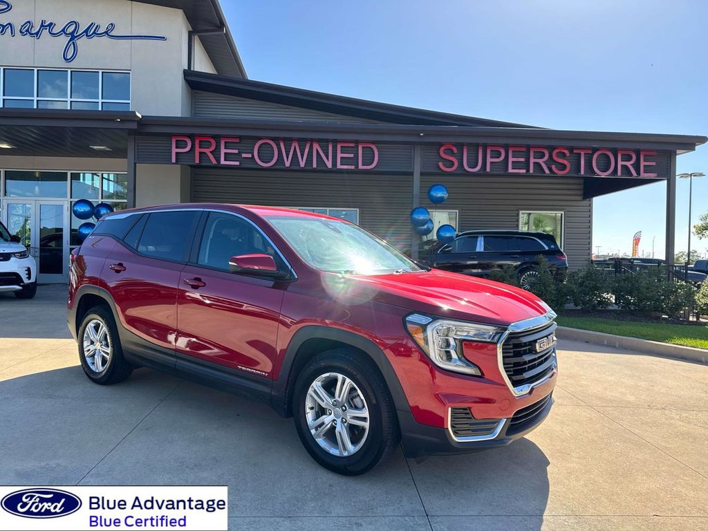 Volcanic Red Tintcoat 2024 GMC Terrain SLE FWD SUV / Crossover Front-Wheel Drive 9-Speed Automatic