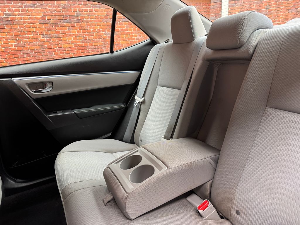 Used 2016 Silver Toyota LE image 12