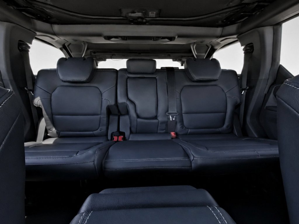 New 2026 Shadow Black Ford Outer Banks® image 17