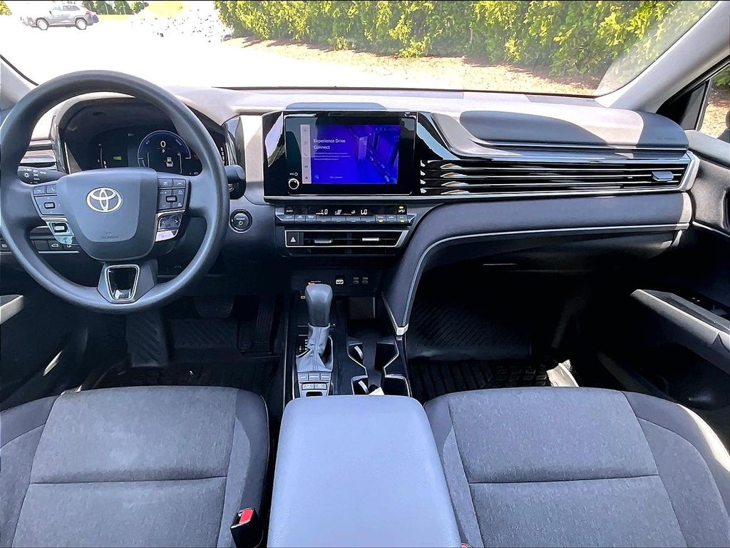 2025 Toyota Camry — photo 21