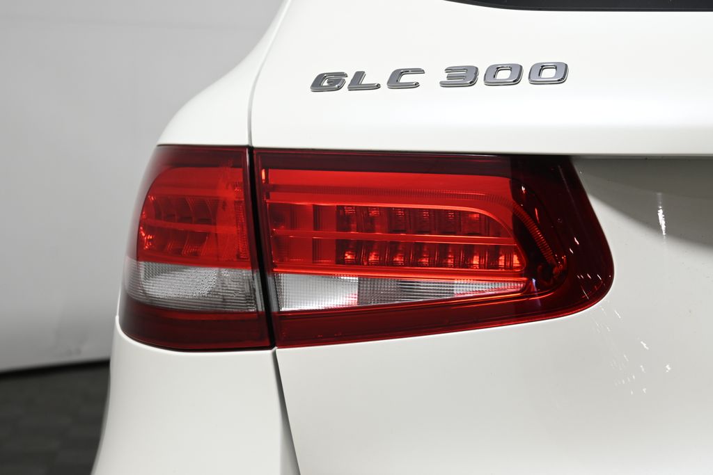 2017 Mercedes-Benz GLC 300 12