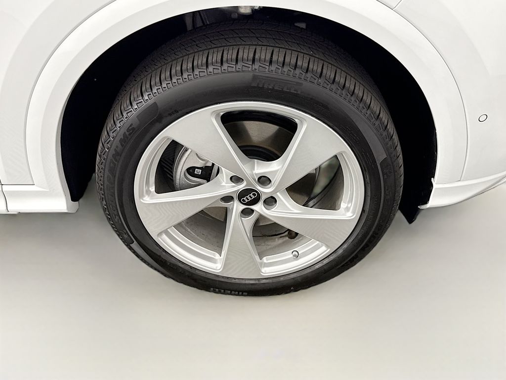 Thumbnail: 2025 Audi Q5 - 31