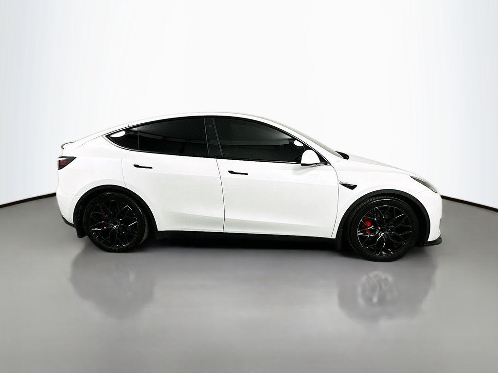Thumbnail: 2022 Tesla Model Y - 4