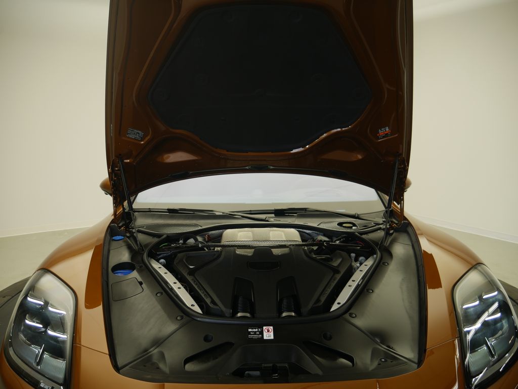 Thumbnail: 2025 Porsche Panamera - 13