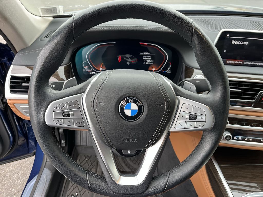 Thumbnail: 2022 BMW 7 Series - 14