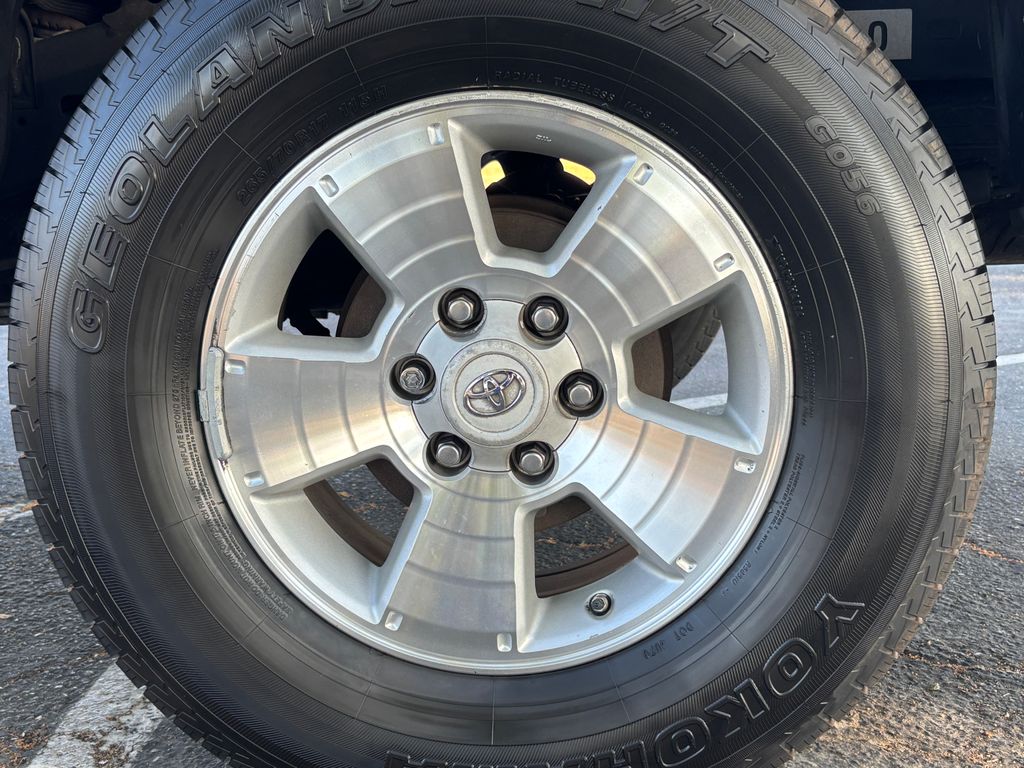 Thumbnail: 2014 Toyota Tacoma - 28