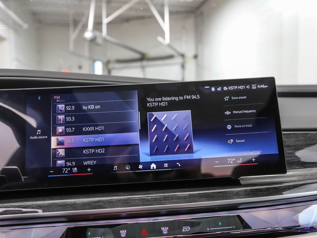 2025 BMW 7 Series 740i xDrive 15