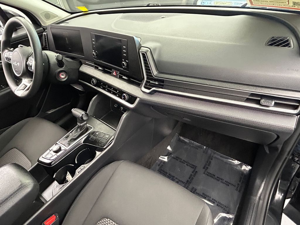 Used 2024 Fusion Black Kia LX image 35