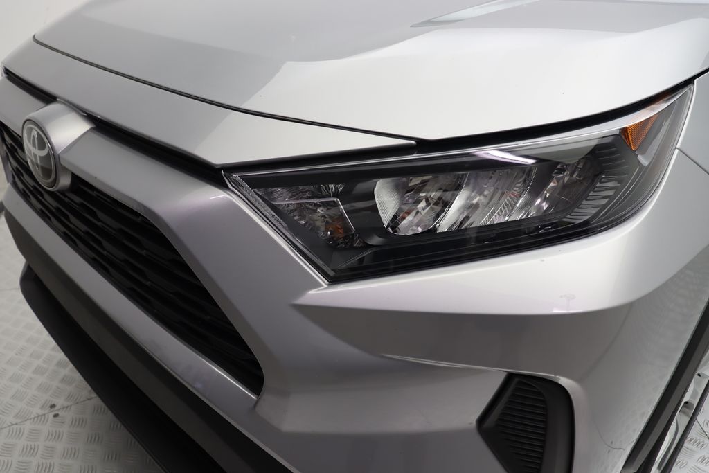 2022 Toyota RAV4 LE 3