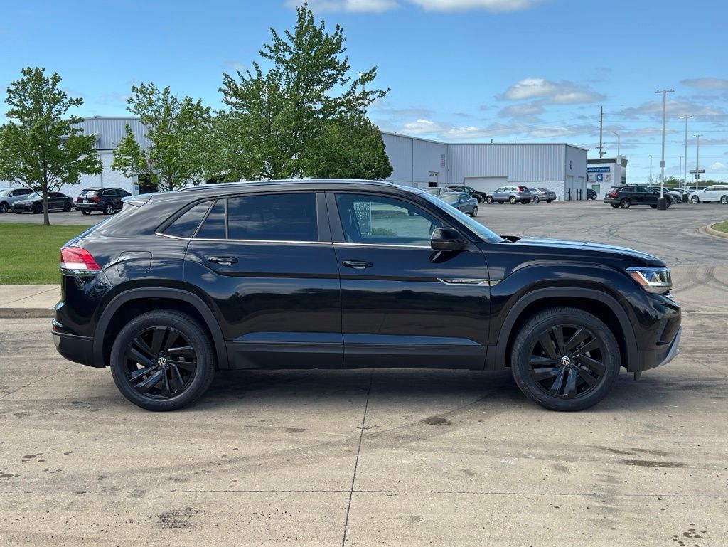 2022 Volkswagen Atlas Cross Sport 3.6L V6 SE w/Technology photo
