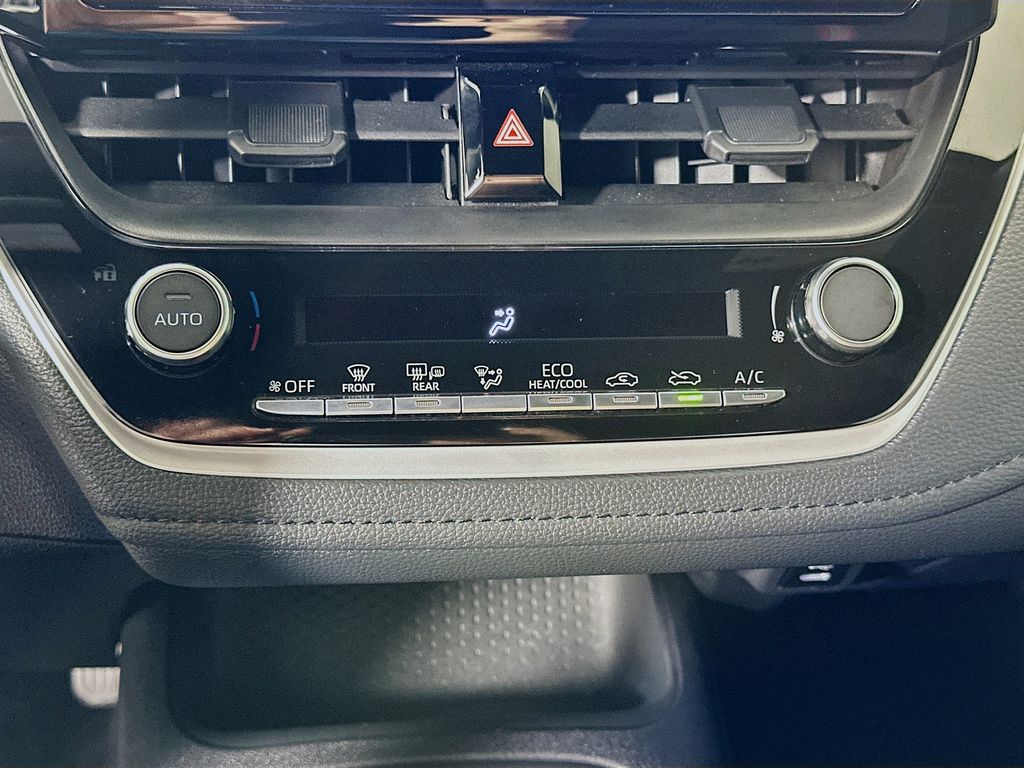 Thumbnail: 2025 Toyota Corolla - 16