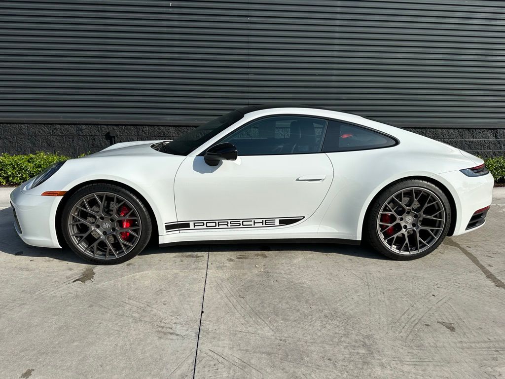 2024 Porsche 911 Carrera S 2