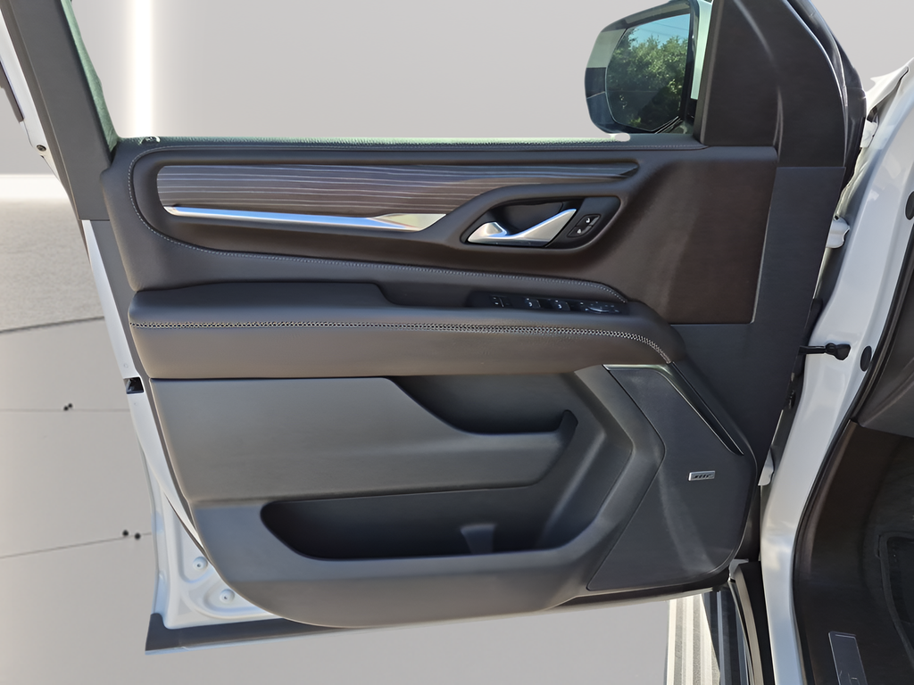 Used 2024 White GMC Denali image 26