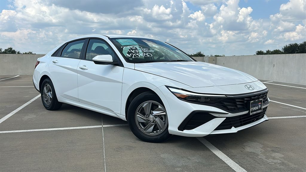 2026 Hyundai Elantra SE - 4