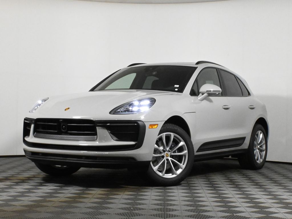Thumbnail: 2025 Porsche Macan - 1