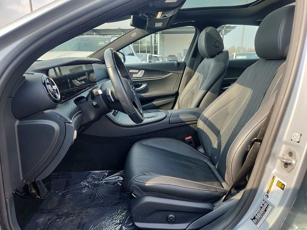 Thumbnail: 2022 Mercedes-Benz E-Class - 13