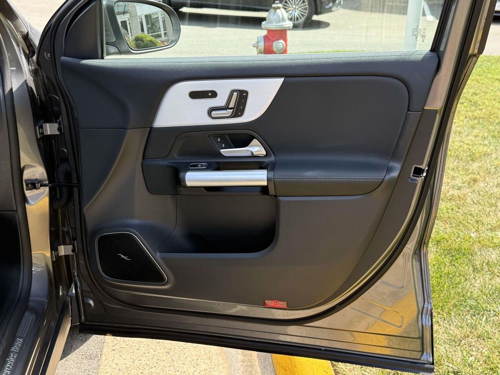 Thumbnail: 2025 Mercedes-Benz GLA - 18