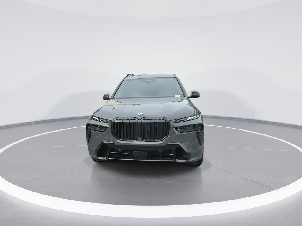 Thumbnail: 2027 BMW X7 - 3