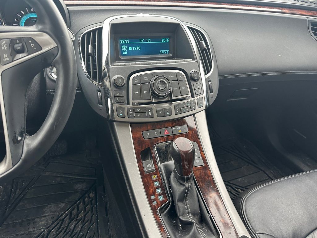 2010 Buick LaCrosse CXS 13