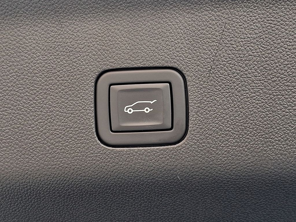 Thumbnail: 2024 GMC Yukon XL - 29