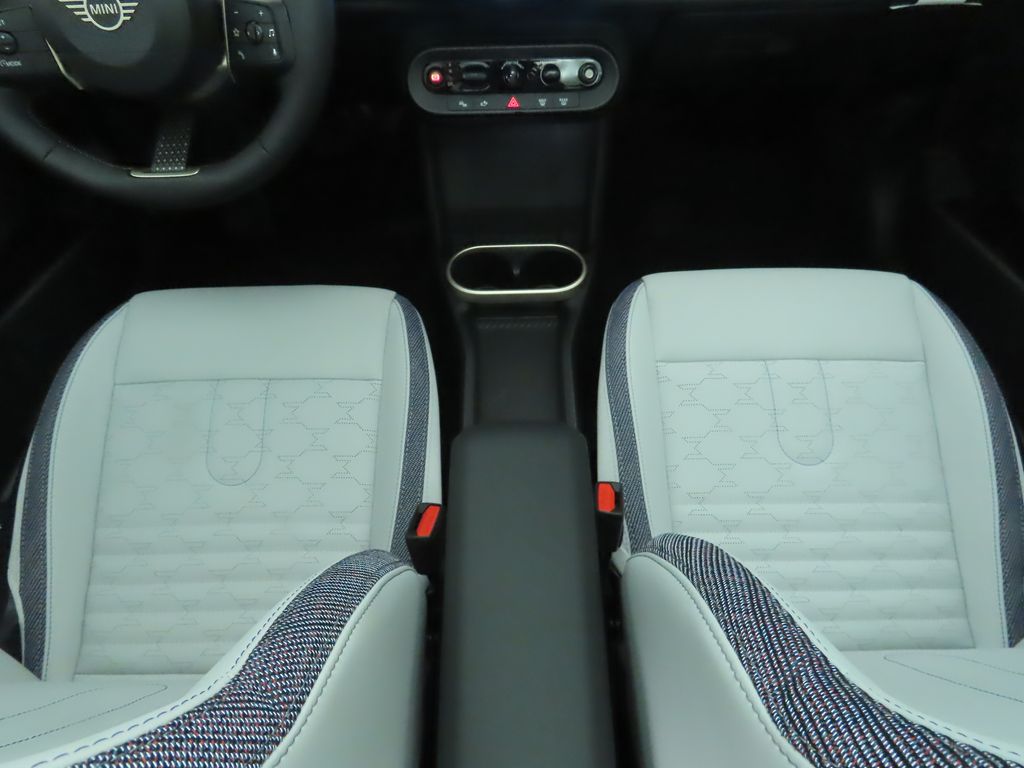 2025 MINI Cooper S 18