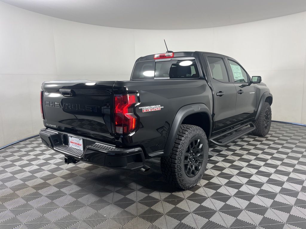 Thumbnail: 2025 Chevrolet Colorado - 4