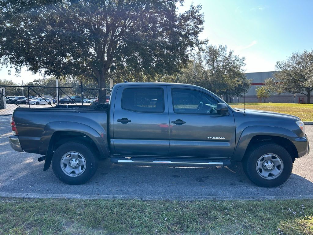 Thumbnail: 2015 Toyota Tacoma - 6