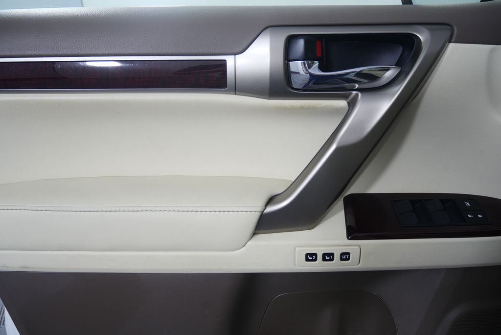 Thumbnail: 2019 Lexus GX - 9