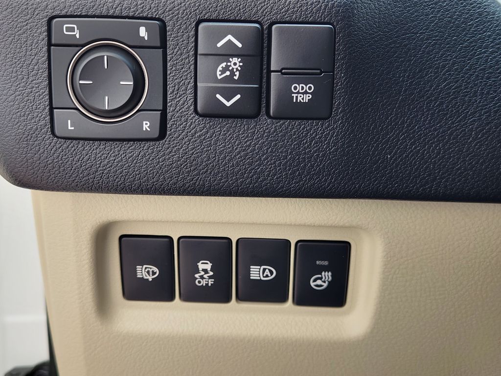 2023 Lexus GX 460 PREMIUM White at Westside Lexus