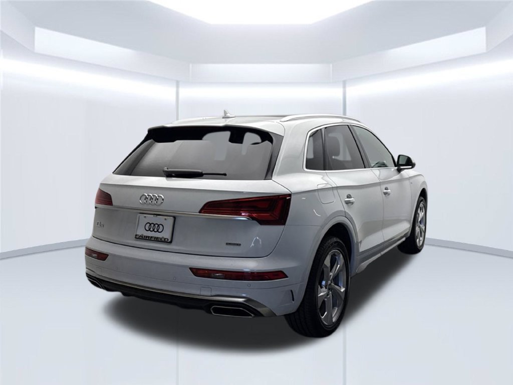 Thumbnail: 2023 Audi Q5 - 10