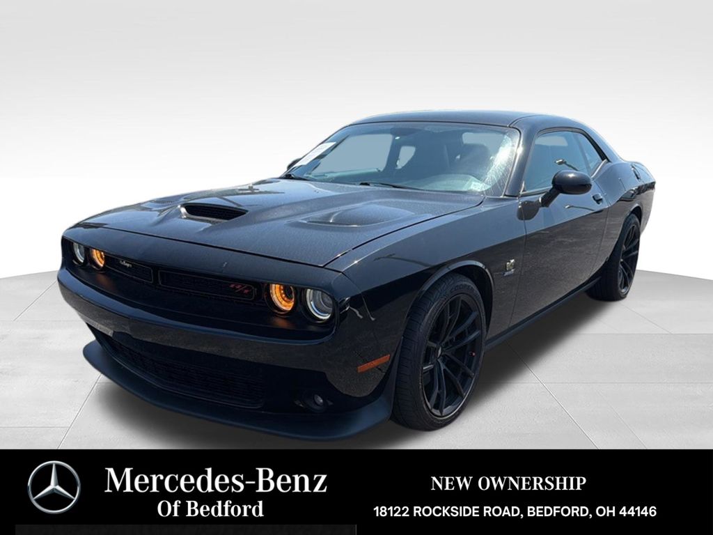 Pitch Black Clearcoat 2019 Dodge Challenger Coupe Rear-Wheel Drive 6-Speed Automatic