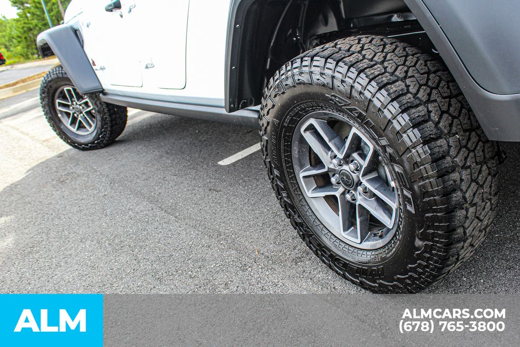 Used 2026 White Jeep Mojave image 14