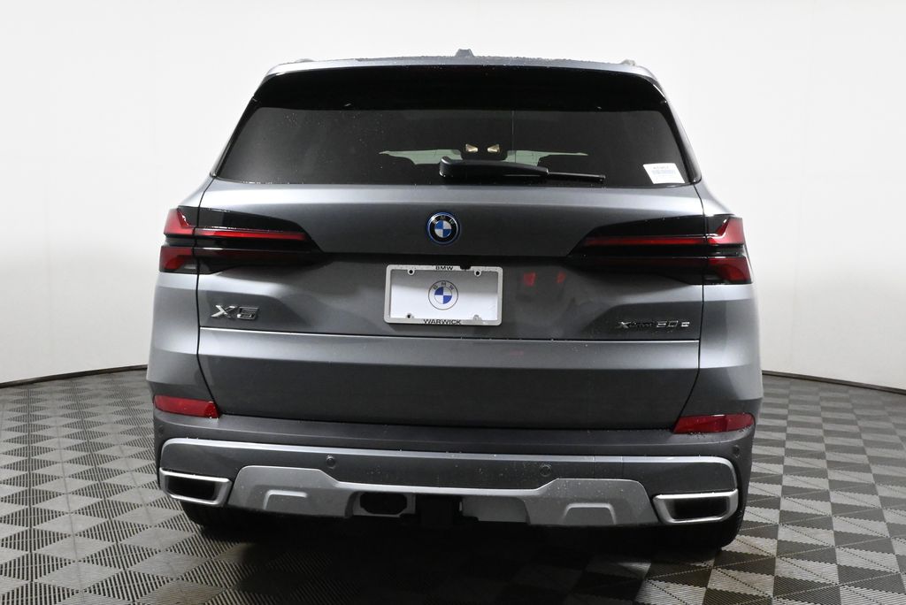 Thumbnail: 2026 BMW X5 - 6