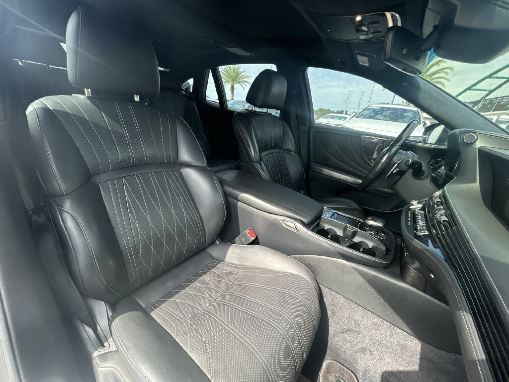 Thumbnail: 2018 Lexus LS - 12