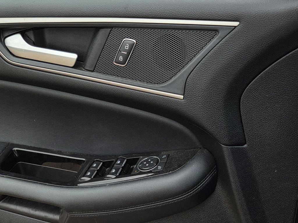 Used 2019 Ford Edge SUV
