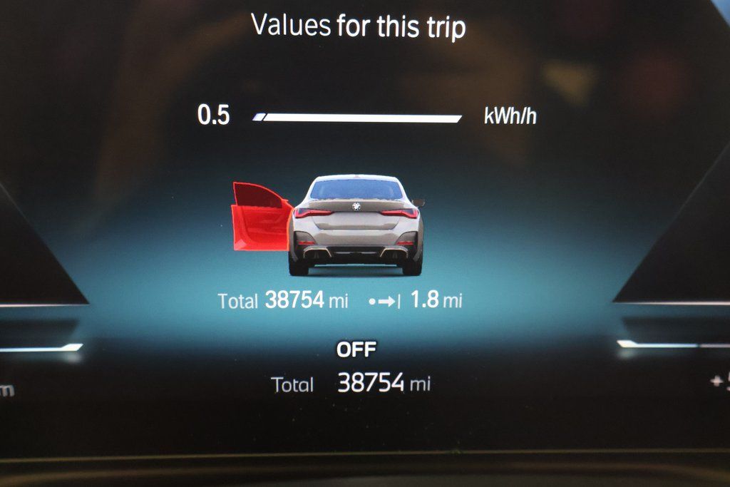 Thumbnail: 2023 BMW i4 - 17