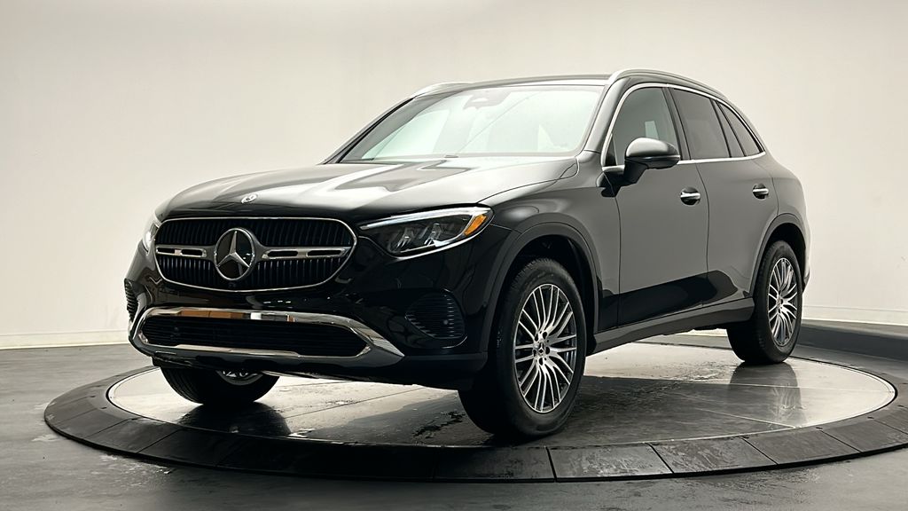 2025 Mercedes-Benz GLC 300 3