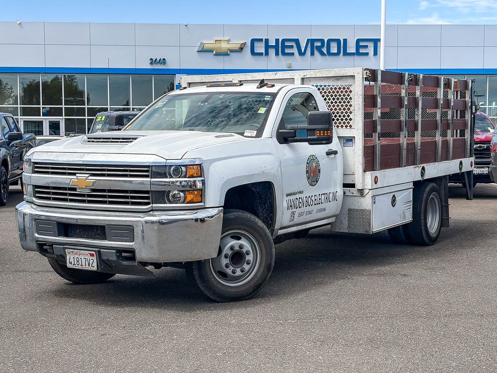 Summit White 2018 Chevrolet Silverado 3500HD Pickup Truck 6-Speed Automatic