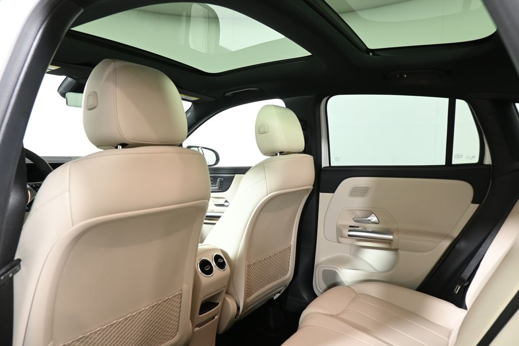 2025 Mercedes-Benz GLA 250 4MATIC 30