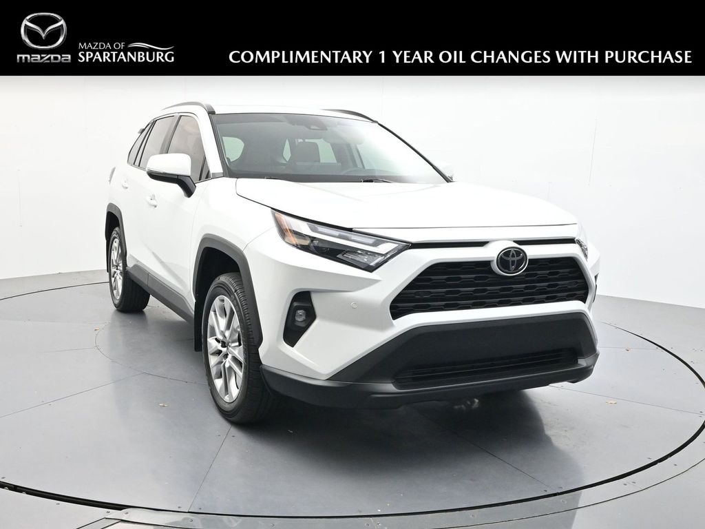 2025 Toyota RAV4 XLE Premium
