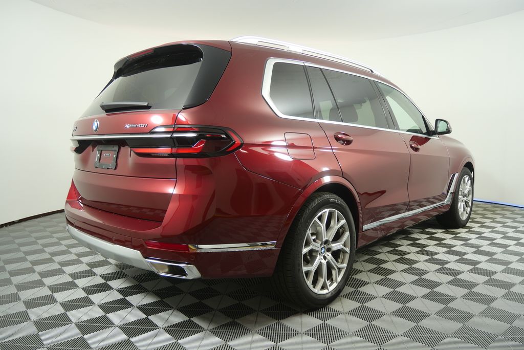 Thumbnail: 2026 BMW X7 - 3