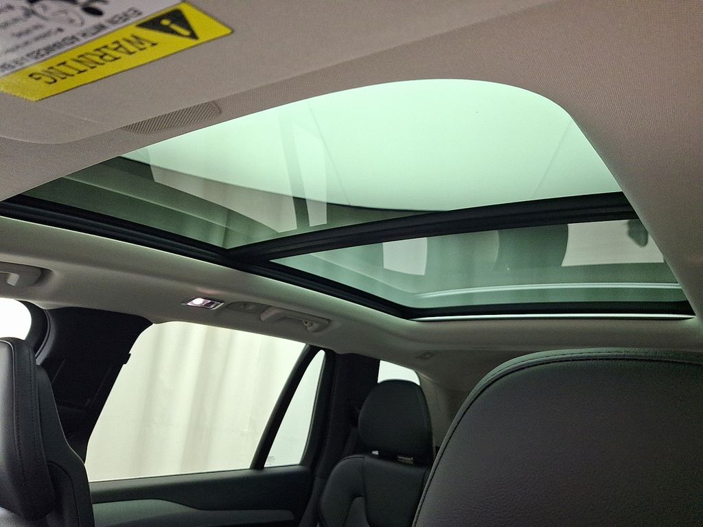 Thumbnail: 2021 Volvo XC90 - 15