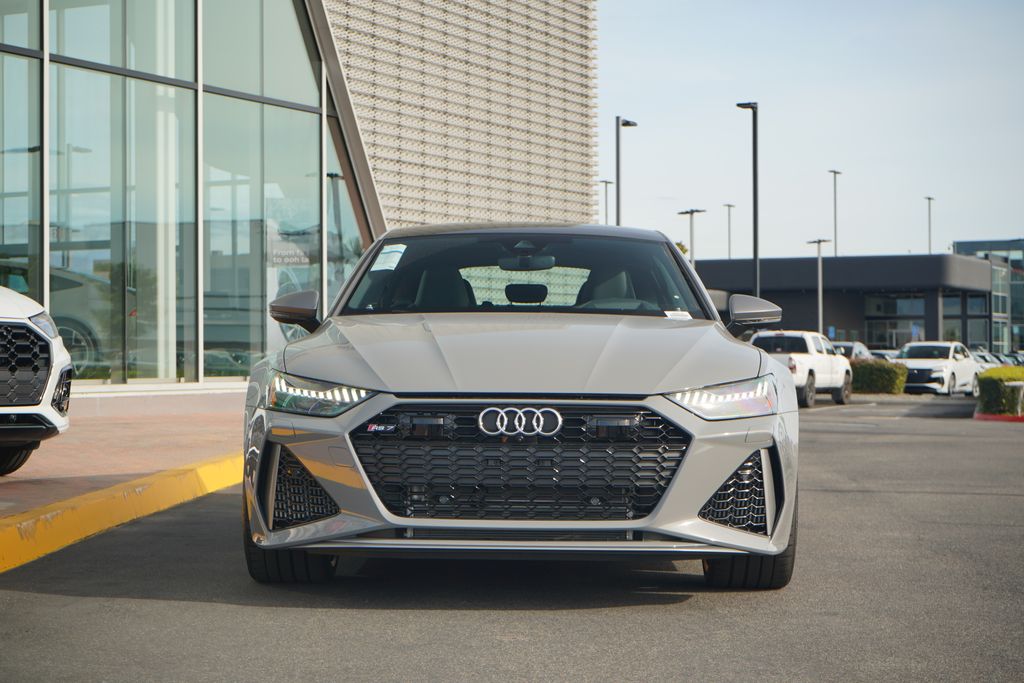 Thumbnail: 2025 Audi RS 7 - 7